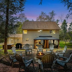 5BR Game House: Hot Tub, Tiki Bar & Lake Access