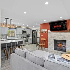 Couple's Cottage: Outdoor Kitchen & Fire Pit