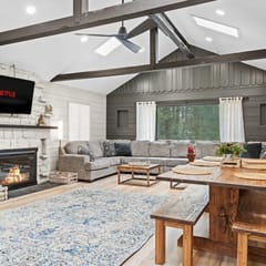 Good Addition: 8BR with Hot Tub, Game Room & Deck