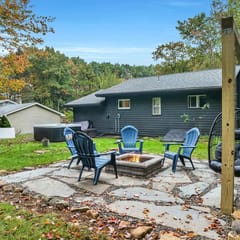Cozy Pocono Cottage - Hot Tub, Firepit & Swings