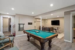 Luxury Retreat: Pool, Hot Tub, Sauna & Arcade