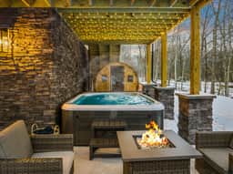 Woodland Ramada: Hot Tub, Sauna & Cinema Room