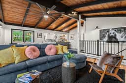 The Lazy Bear Cabin, Dome, Hot Tub, Sauna & More!