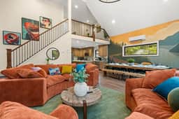 Modern Lodge - Courts, Sauna, Arcade, Secret Room!