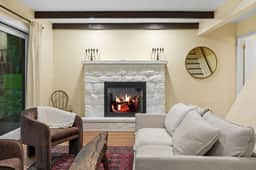 A-Frame Retreat - Hot Tub, Fire Pit & Fireplace