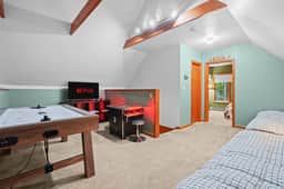 Misty Mountain Chalet: Arcade, Fire Pit & More