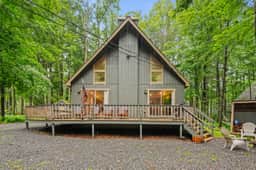 Misty Mountain Chalet - Arcade, Fire Pit & More - Image 2
