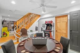Luxury 4BR: Hot Tub, Pool Table & Movie Room - Image 5