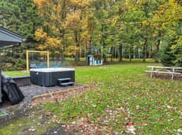 Cozy Pocono Cottage - Hot Tub, Firepit & Swings - Image 4