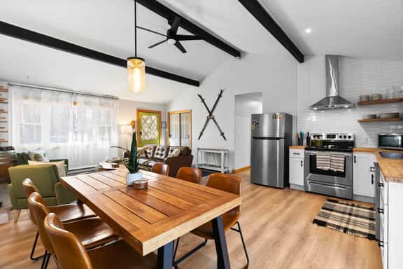 Hot tub, Firepit, Game Room, Seclusion and More! - Image 1