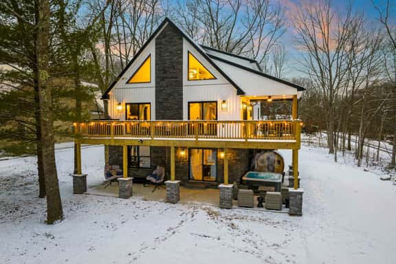 Woodland Ramada: Hot Tub, Sauna & Cinema Room - Image 1
