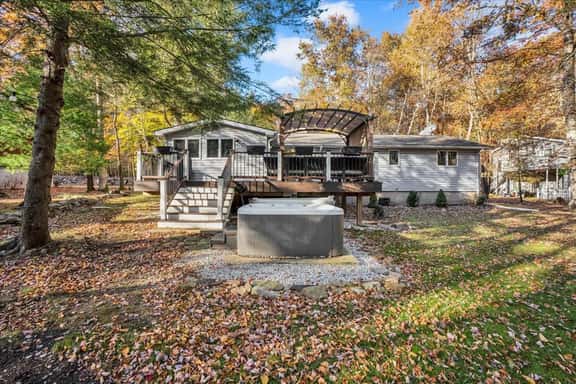 Mountain Home: Hot Tub, Lake Beach & Fireplace - Image 1