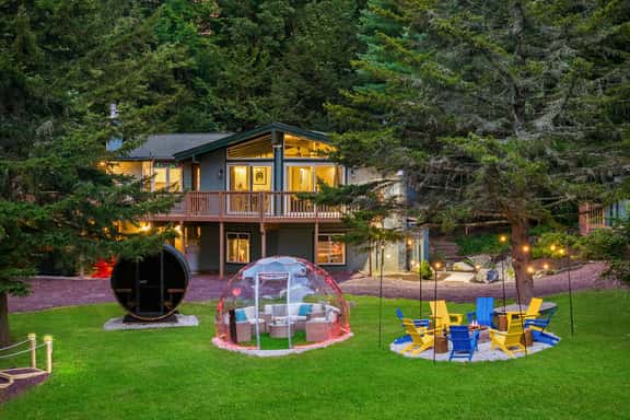 The Lazy Bear Cabin, Dome, Hot Tub, Sauna & More! - Image 1