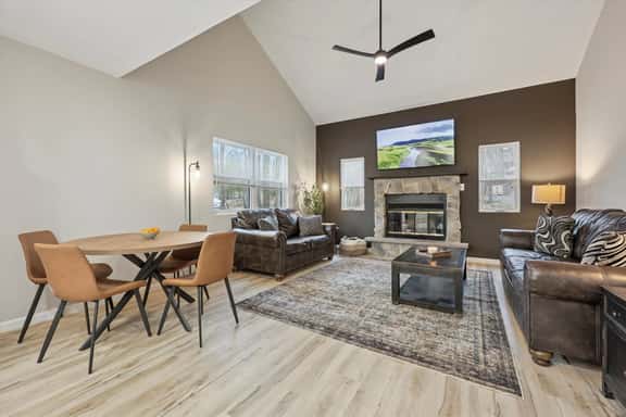 6BR Retreat: Hot Tub, Sauna & Game Room - Image 1