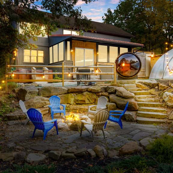 Luxury Retreat: Pool, Hot Tub, Sauna & Arcade - Image 1