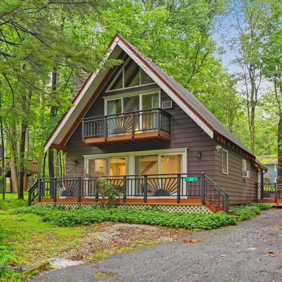 A-Frame Retreat - Hot Tub, Fire Pit & Fireplace - Image 1