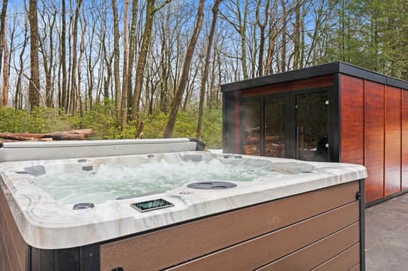 Luxury A-Frame: Hot Tub, Sauna & Views