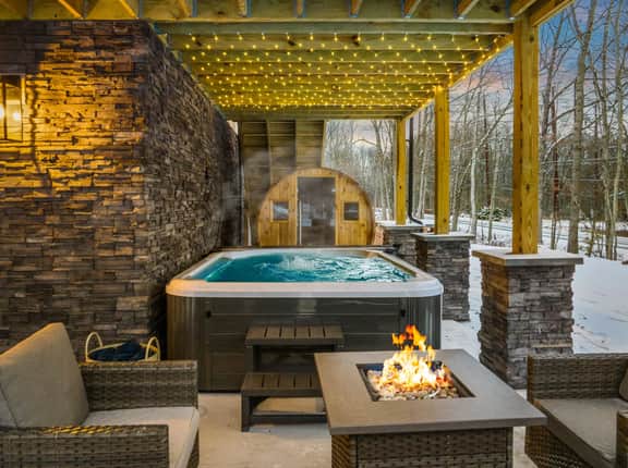 Woodland Ramada: Hot Tub, Sauna & Cinema Room