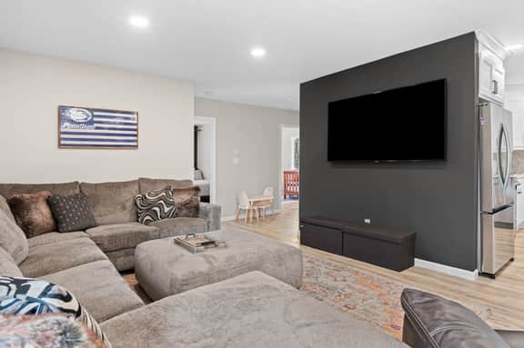 Good Lodge - Hot Tub, Beach Access, Pool Table