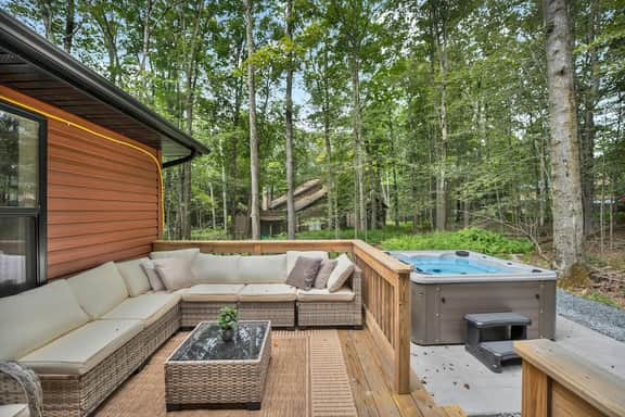Hot Tub, Luxe, Game Room, Open Concept, Privacy - Image 3
