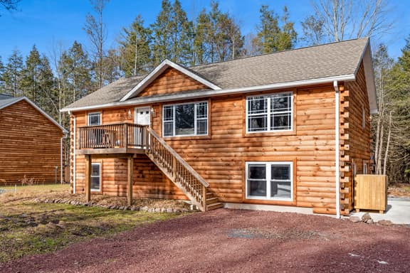 Cozy Cinema Cabin: Theater, Hot Tub & Game Room