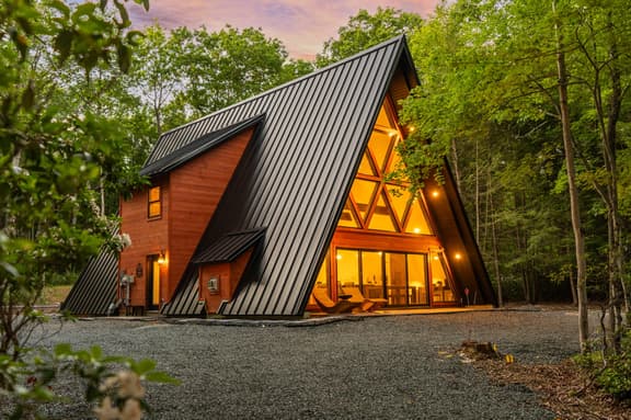Luxury A-Frame: Hot Tub, Sauna & Views